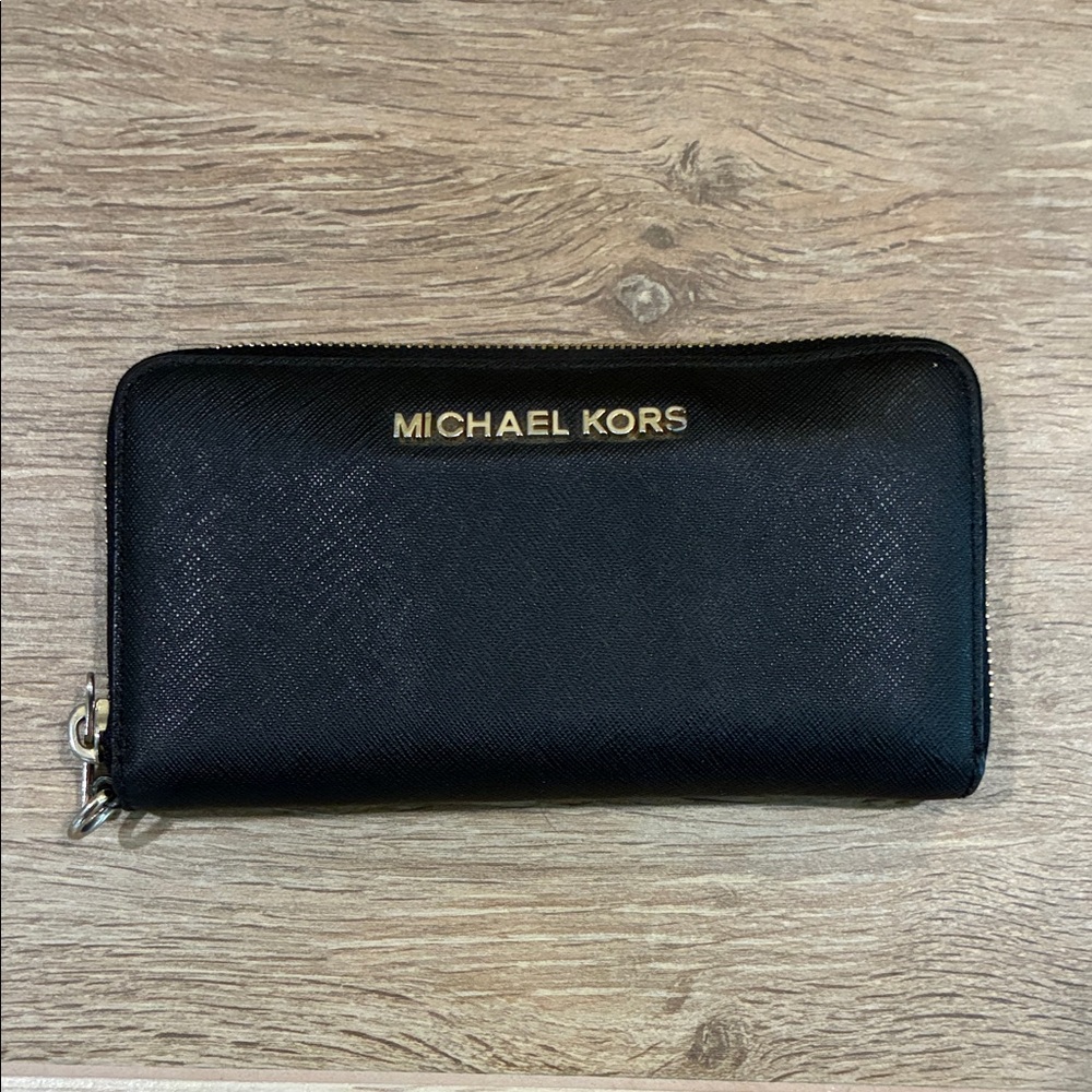 Michael Kors Black Zip Wallet